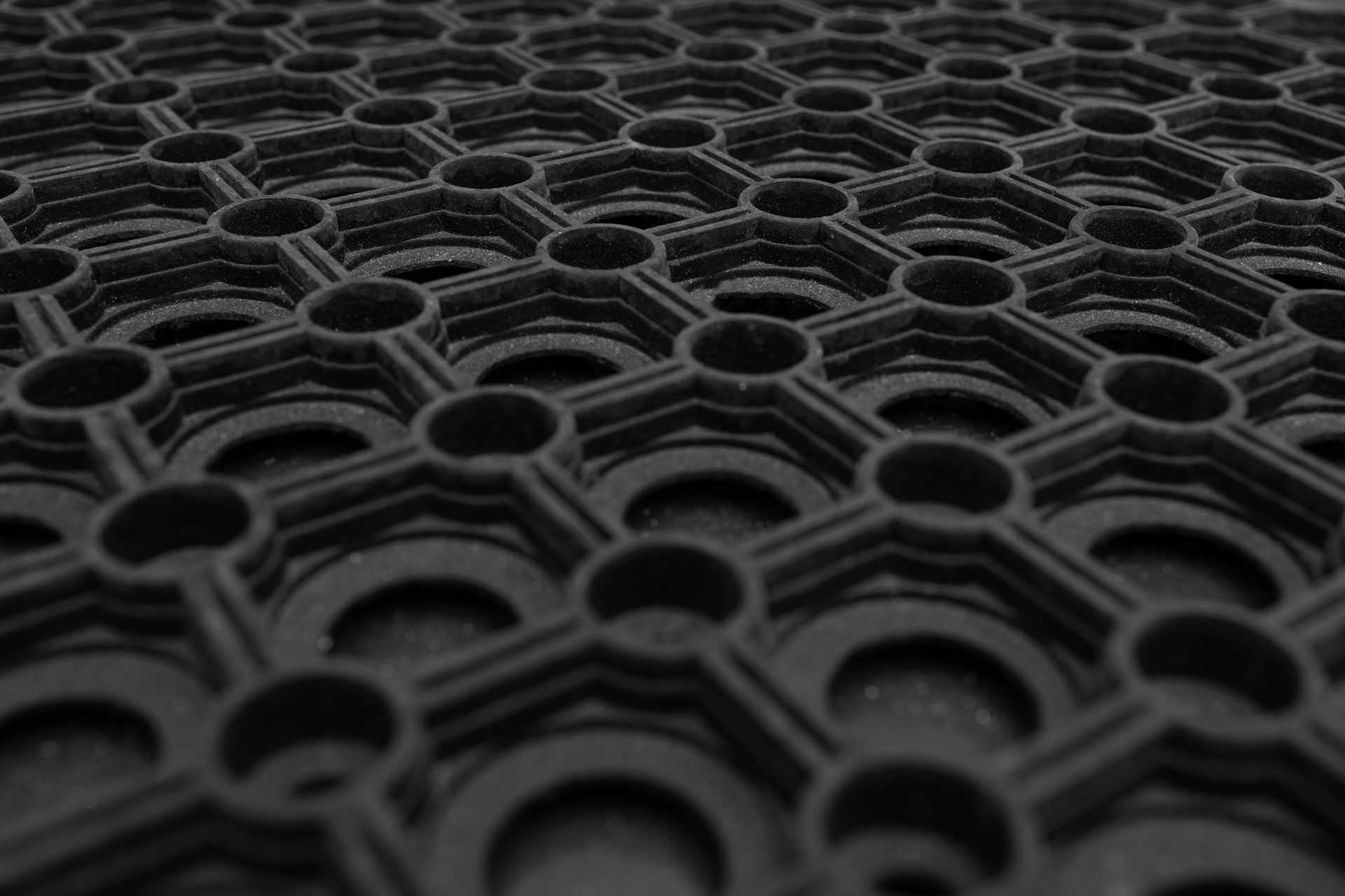 https://beactivegyms.co.uk/app/uploads/2022/04/rubber-matting-1920.jpg