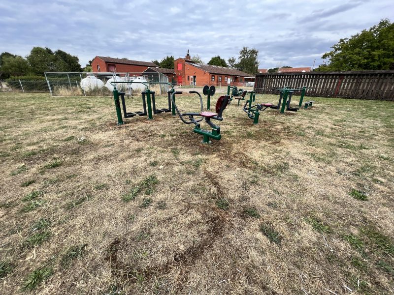 community outdoor gym equipment