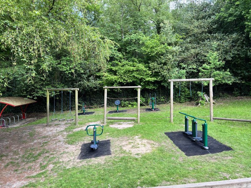 children's outdoor play center